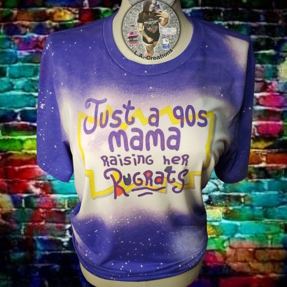 Just A 90s Mama Raising her rugrats - Bleached Tee - Picture 1 of 3